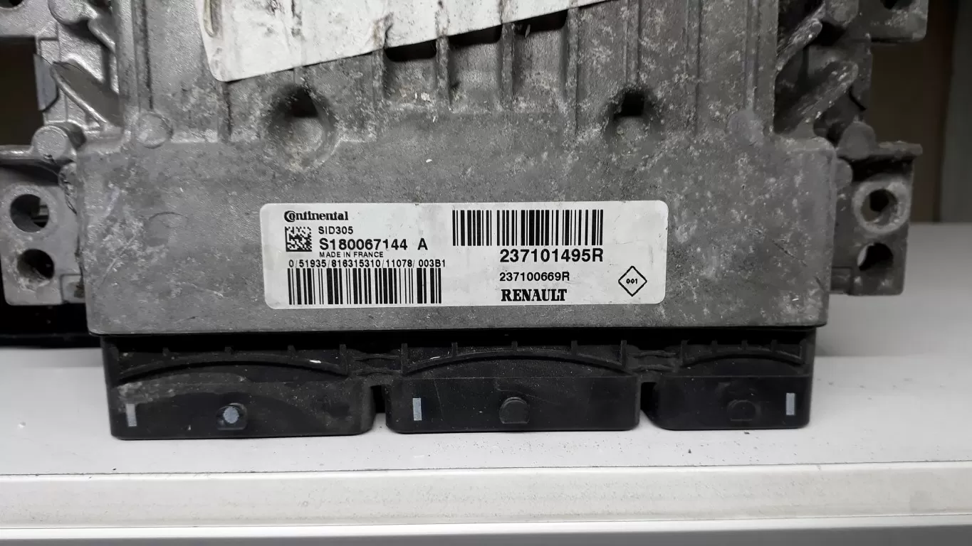 S180067144A 237101495R SID305 Renault Megane Motor Beyni
