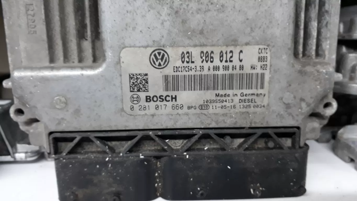 0281017660 03L906012C 03L 906 012 C VW CRAFTER 2.5 MOTOR BEYNİ