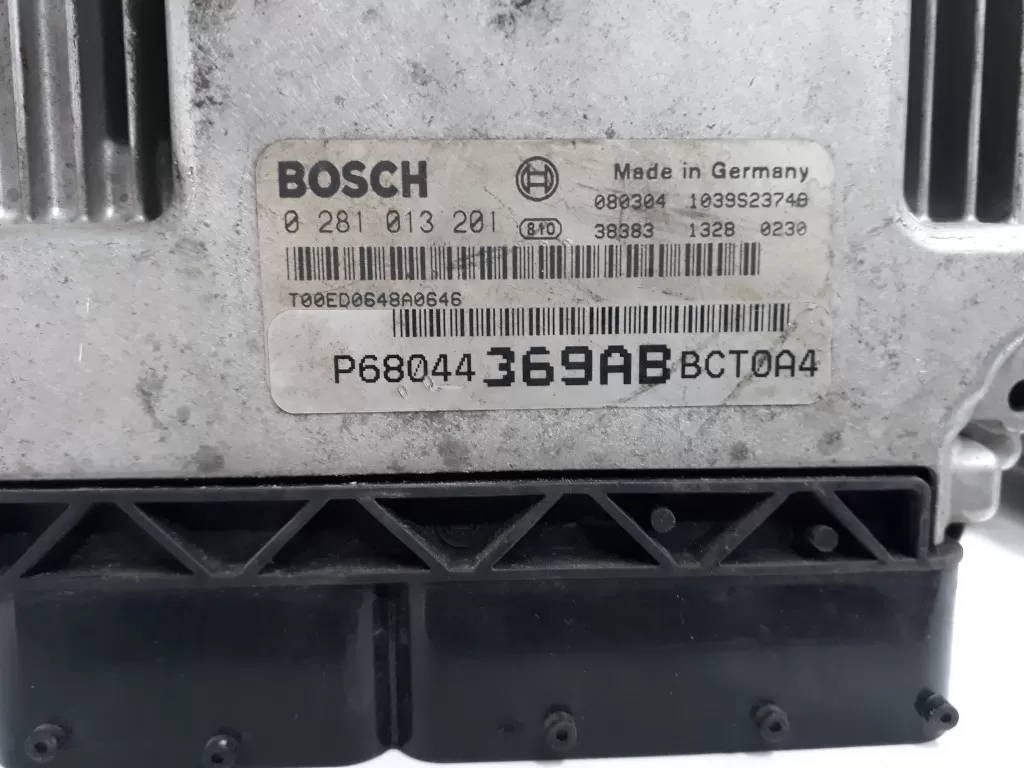 0281013201 DODGE JOURNEY CALİBER 2.0 CRDİ MOTOR BEYNİ
