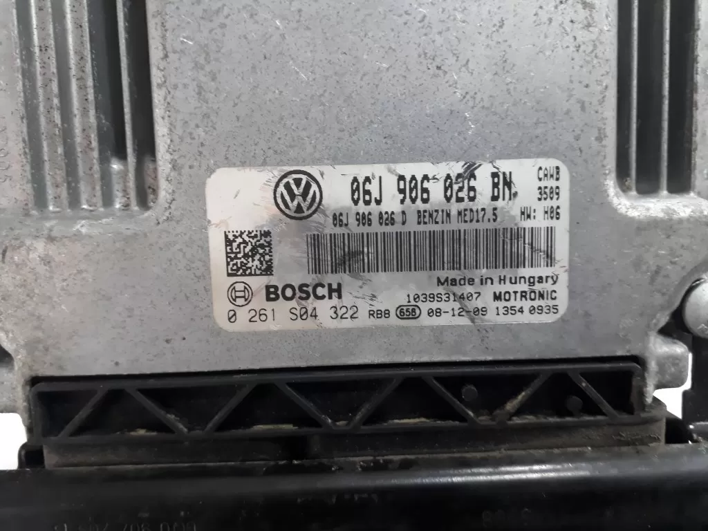 06J906026BN 0261S04322 2876 Bosch MED17.5 BEYİNCİM.COM