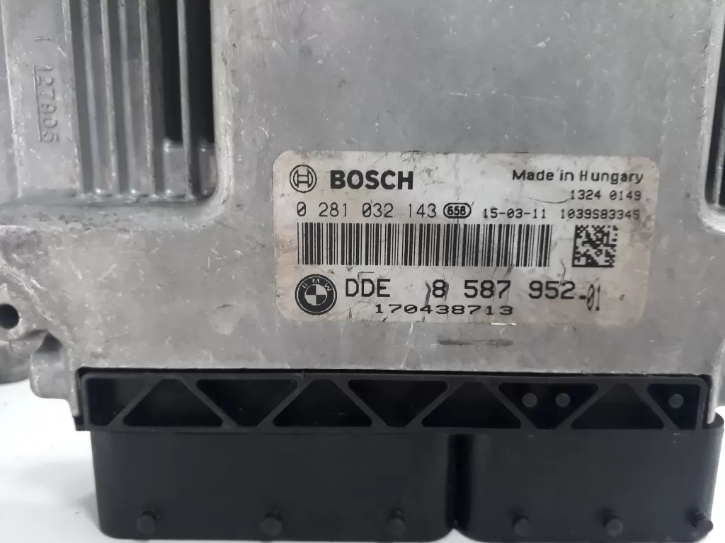 BMW F10 F20 F45 2.0d motoru ECU DDE 8587952 0281032143 – BMW motor beyni