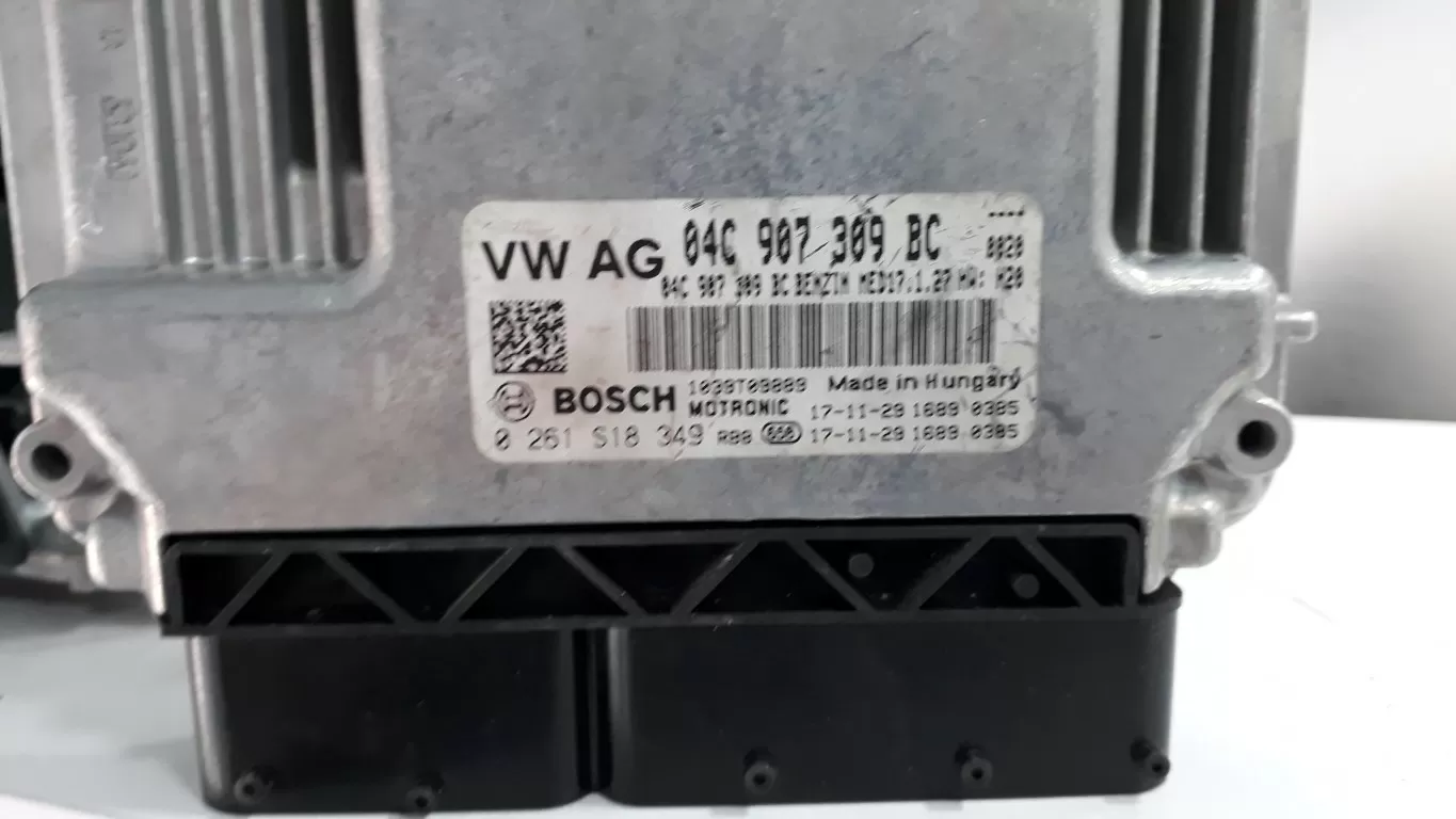 VW ECU Kontrol Modülü Ünitesi 04C907309BC 0261S18349 MED17.1.27
