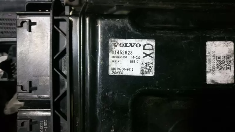 C-81 volvo engine ecu module de contrôle unité 31452623 MB279700-9612 DENSO XD