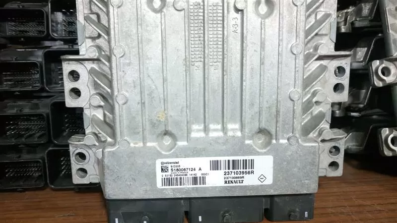 83800-05620-H MB257410-9855 toyota avensis