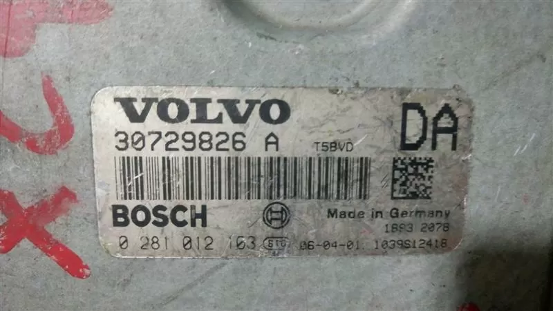 0281012103 VOLVO V70 2.4D5 MOTORBEYNİ 30729826A