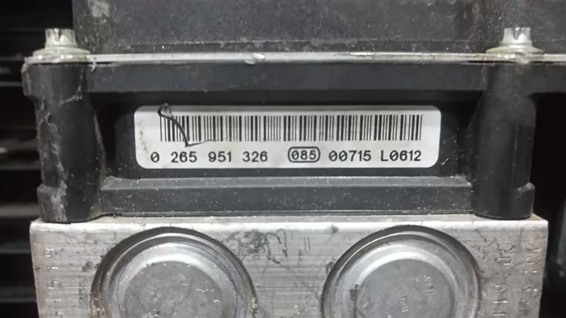 PEUGEOT 3008 1.6 HDI ABS Pump 9666930880 0265951326
