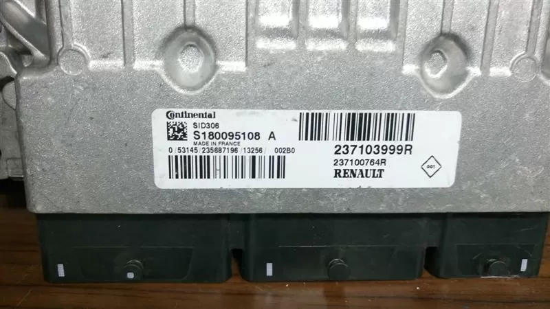 VW Golf 4 Kombiinstrument Tacho 1J0919881 VDO 110 008 917 024