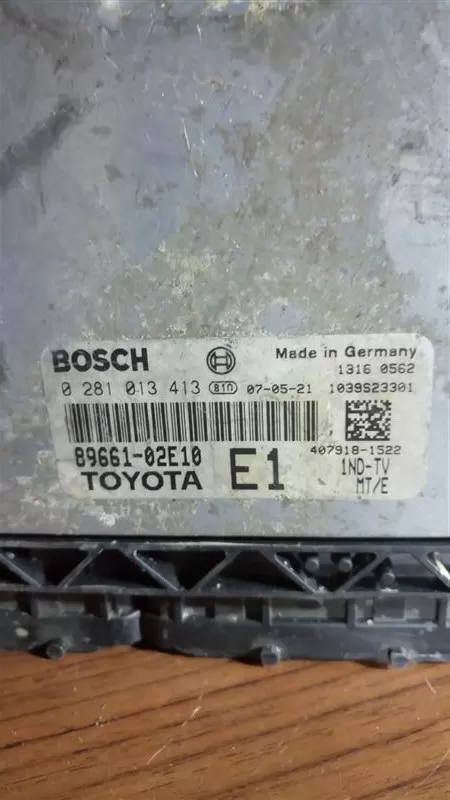 TOYOTA AURIS 0281013413, 89661-02E10, 0 281 013 413