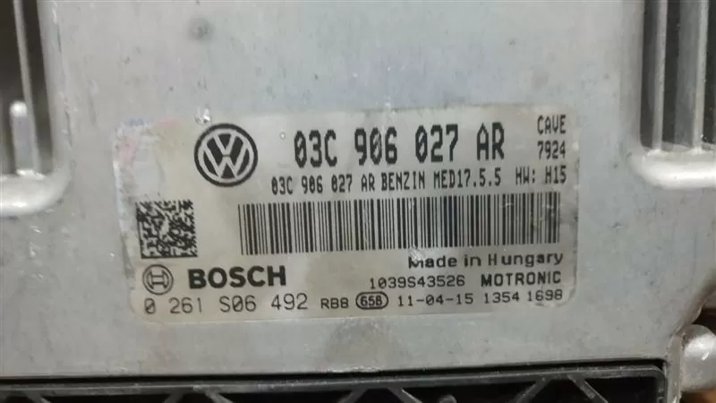 0261s06492 - 03C906027AR MED17.5.5 BEYİN TAMİRİ BEYİNTAMİRİ İSTANBUL BOSTANCI
