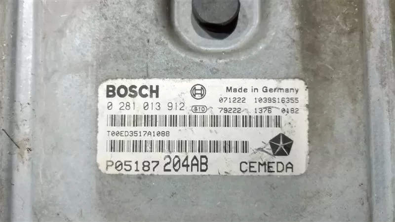 Jeep grand cheroke 3.0 crd motor beyin i 0281013912 p 05187204