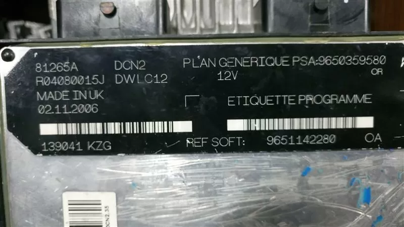 Kia Carnival ECU Engine Control Unit 0281016415 39101-2F050