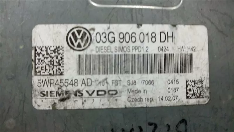 Passat 2.0 Tdi 5WP45548 AD / 03G906018DH
