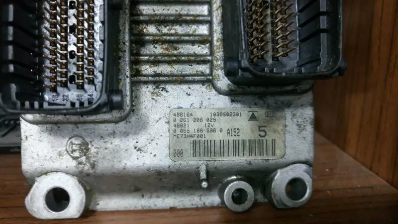 FIAT PUNTO ENGINE ECU 1.2i 16V 00- 0261208029 55188598