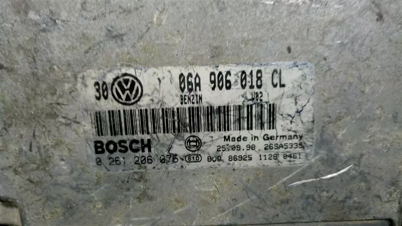 06A906018CL 0261206076 VW GOLF MOTOR BEYNI
