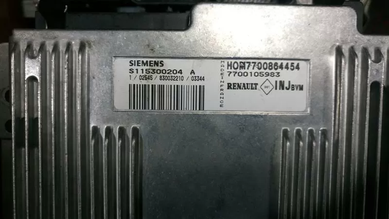 BMW E90 E91 320 BOSCH 0281013501, 0 281 013 501, DDE 7 803373