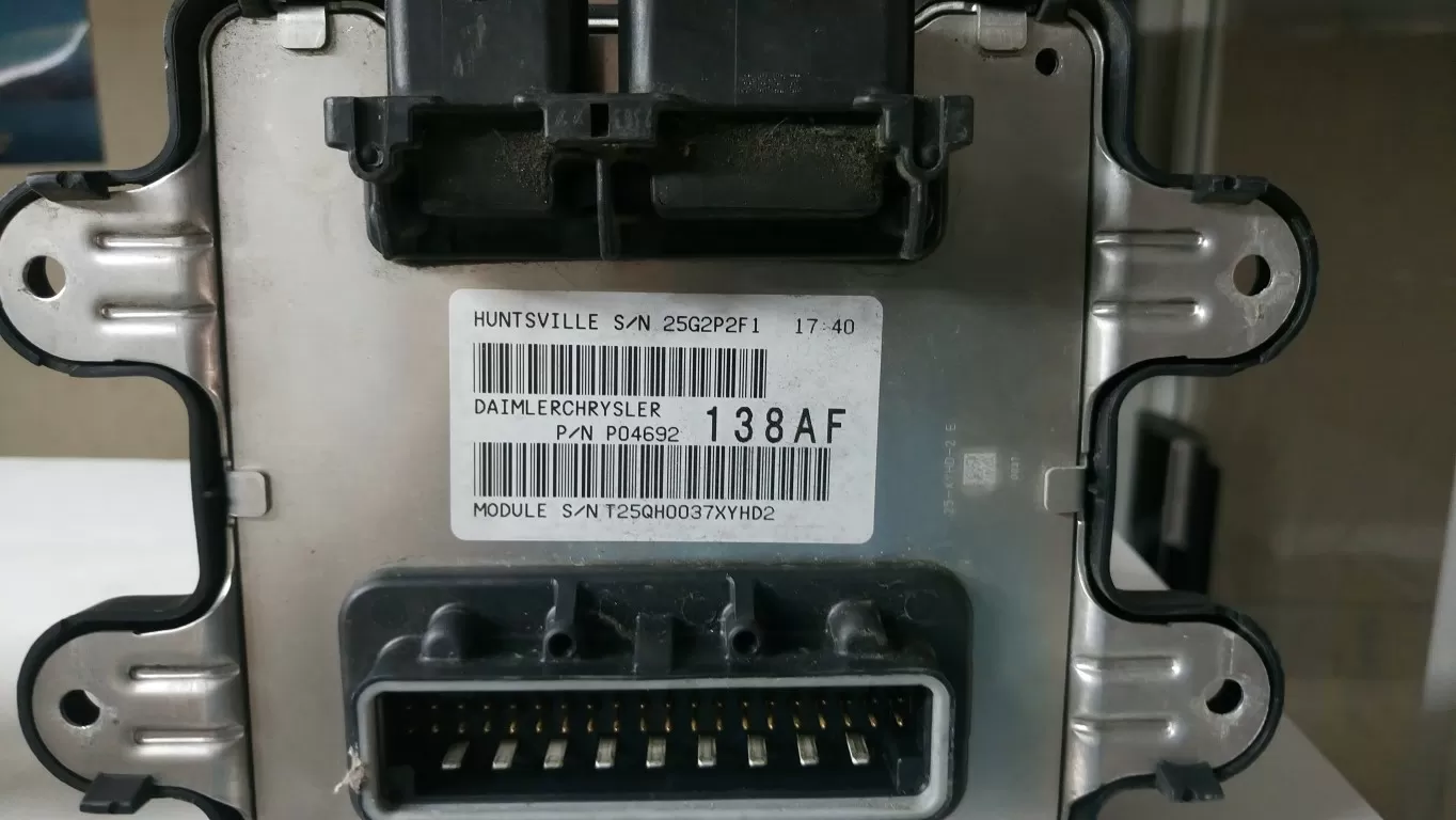 JEEP GRAND CHEROKEE ENGINE CONTROL MODULE P04692 138AF