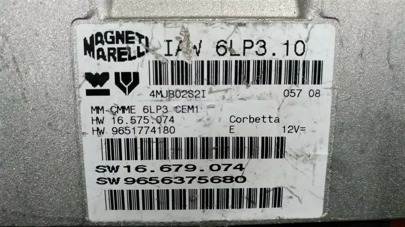 ECU Centralita BMW E60 530 3 0 0281011224 0 281 011 22 – BMW motor beyni