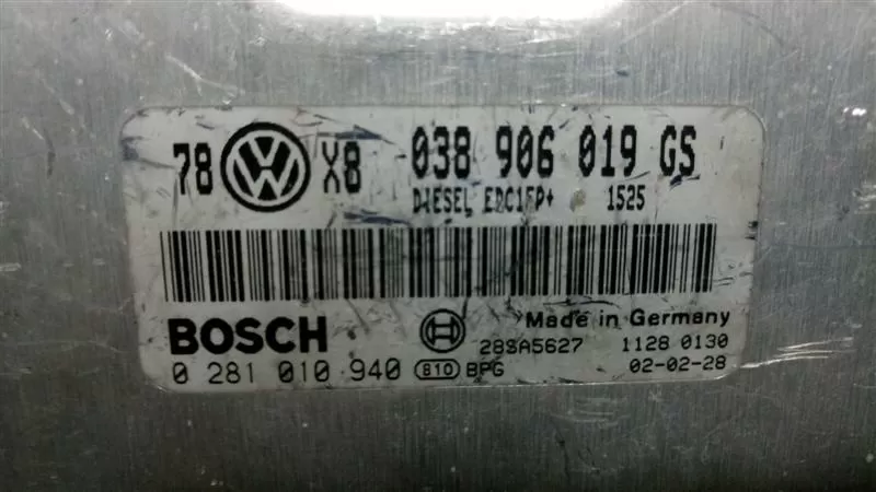 VW Passat 1.9 TDi ECU 038906019GS 0281010940 EDC15