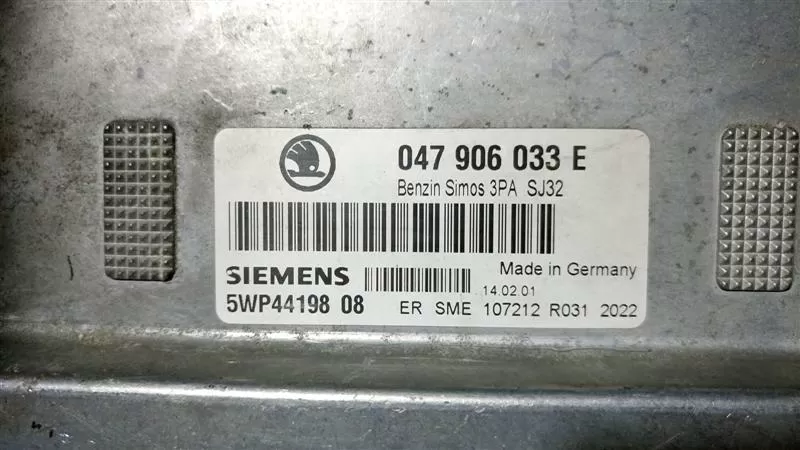 SKODA FABIA 1.4 047 906 033 E, 047906033E,
