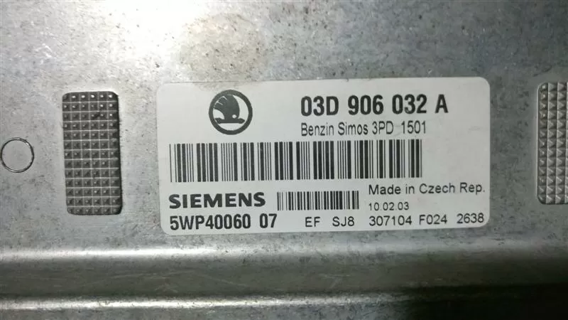 03D906032A VW Skoda Fabia Seat Ibiza ECU 03D 906 032 A