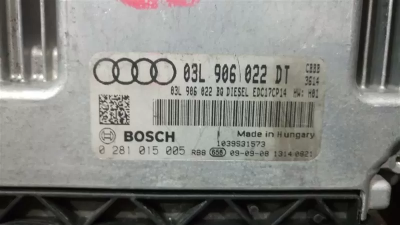 AUDI A4 2.0 TDI MOTOR BEYNİ BOSCH 0281015005 EDC17CP14 03L906022DT