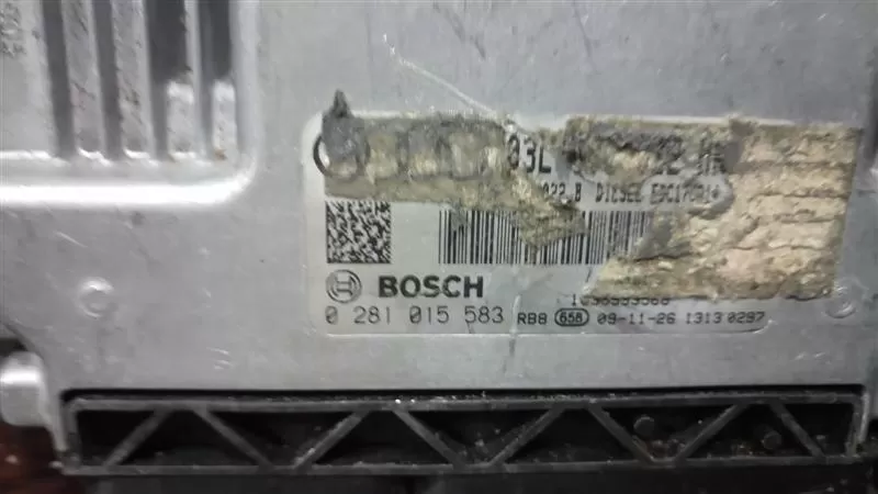 03L906022 MK 0281015583 AUDİ A4 MOTOR BEYİN