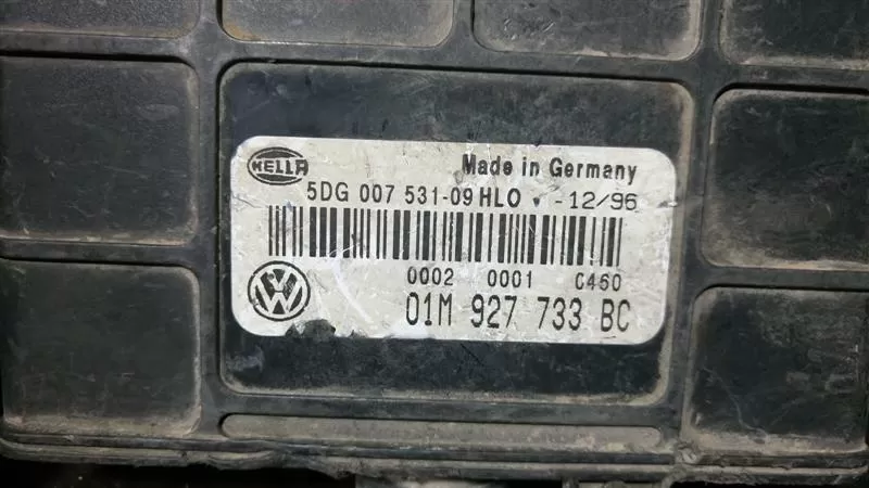VOLKSWAGEN-VW 01M927733BC HELLA 5DG00753109