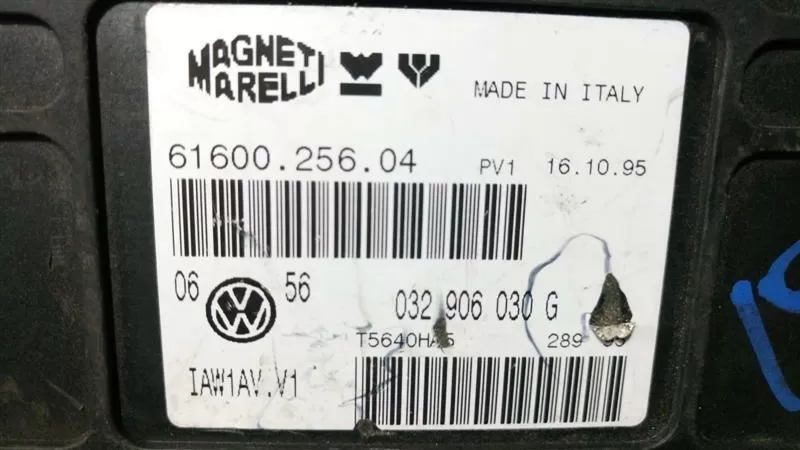 VOLKSWAGEN GOLF MOTOR BEYNİ 61600.256.04 032906030G