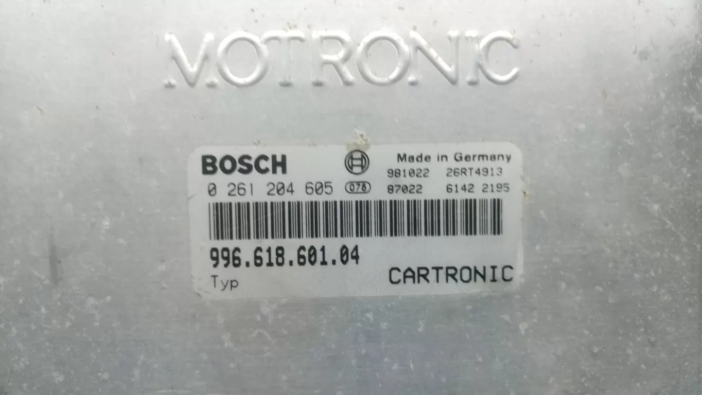 Engine Control Unit Porsche 911 996 3.4 99661860104 0261204605