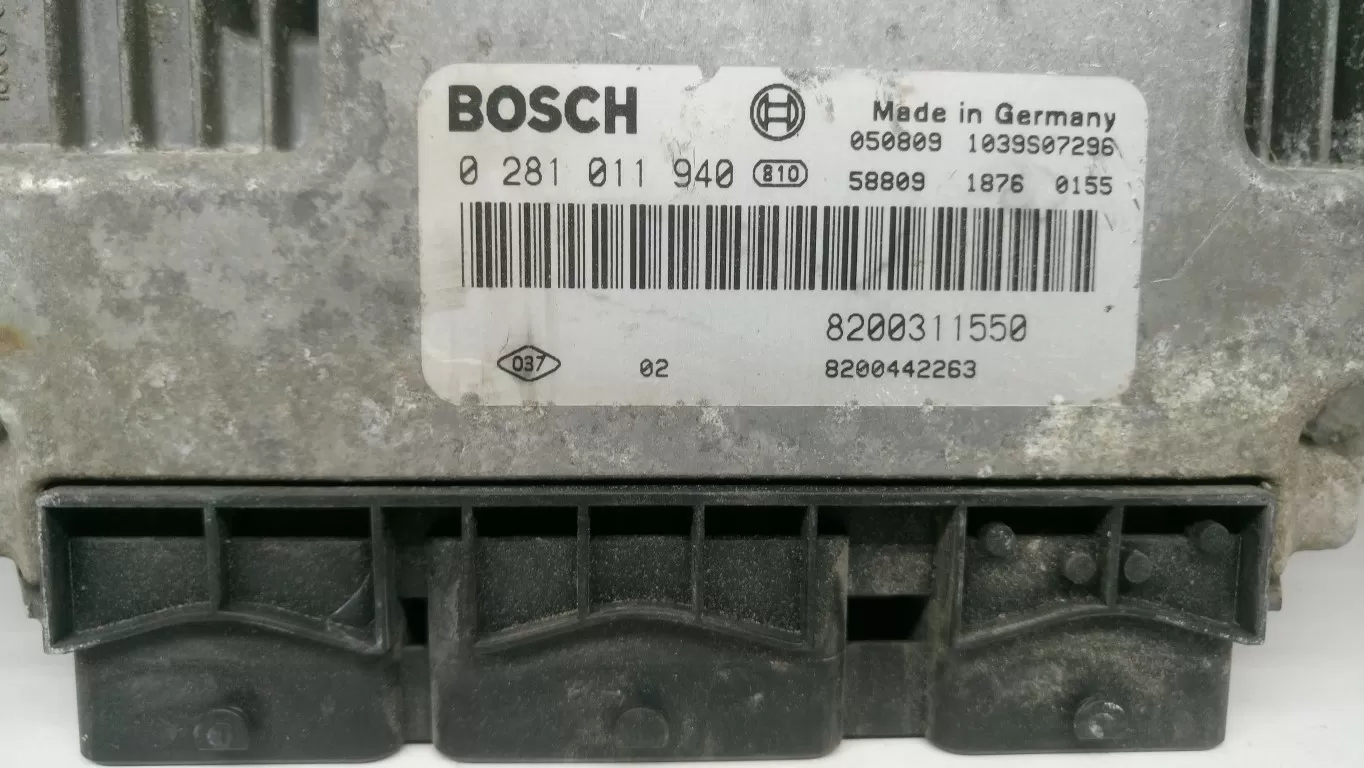 RENAULT MASTER TRAFFİC MOTOR BEYNİ 0281011940 BOSCH