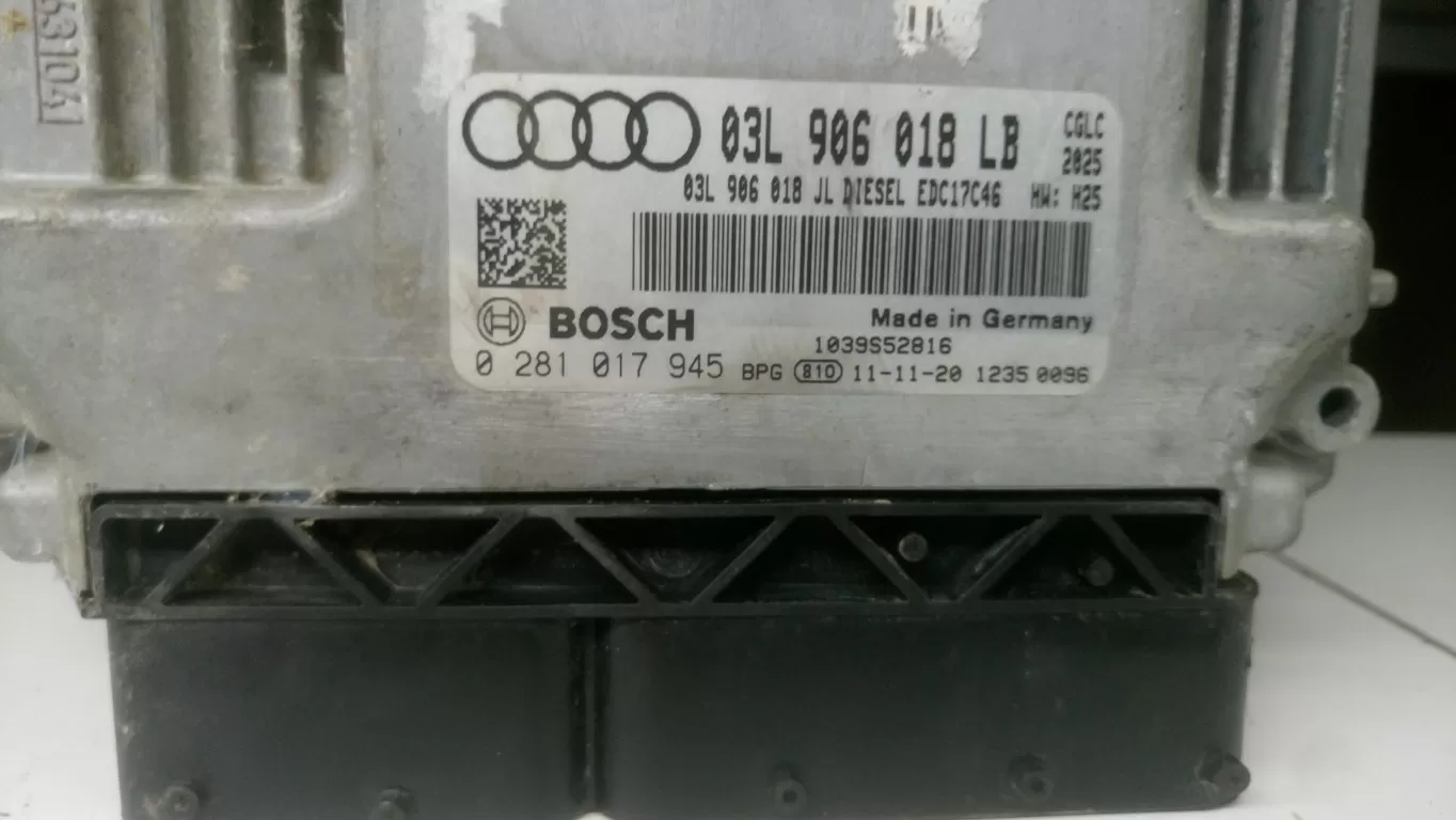 Audi A6 Motor Beyni 2.0 TDI Dizel 03L906018LB 0281017945 0 281 017 945