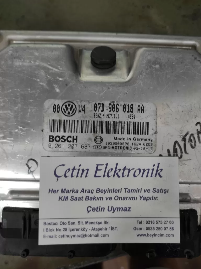 0261207687 VW PASSAT 4.0 BENZİNLİ 07D906018AA ME7.1.1