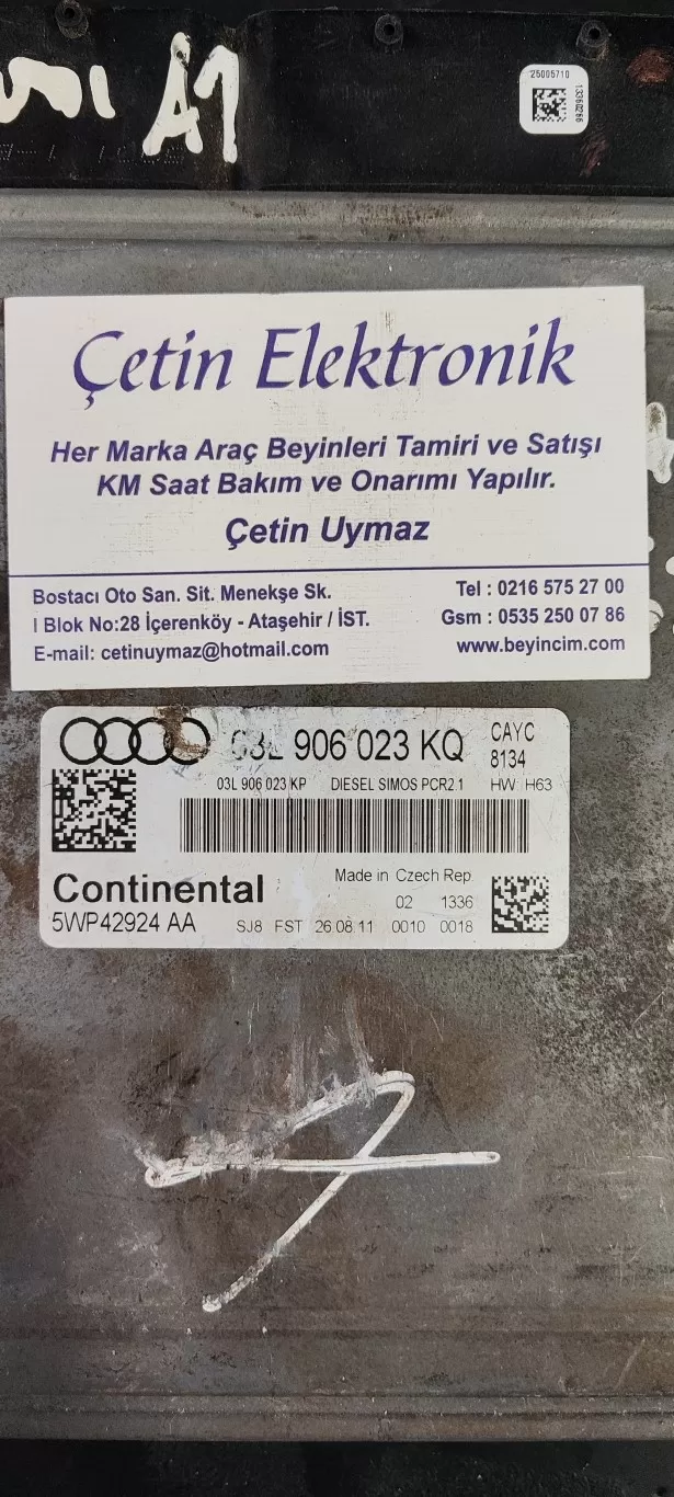 03L906023KQ PCR2.1 AUDİ A1 MOTOR BEYNİ