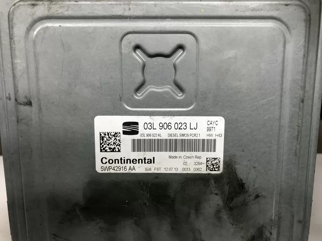 SEAT LEON 1.6 TDI CAYC ENGINE ECU 03L906023LJ PCR2.1