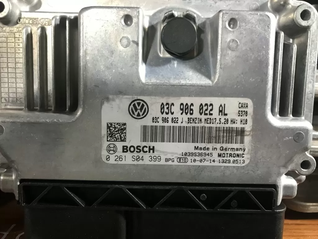 VW MOTOR BEYNİ BOSCH 0261S04399 03C906022AL 03C906022J MED17.5.20