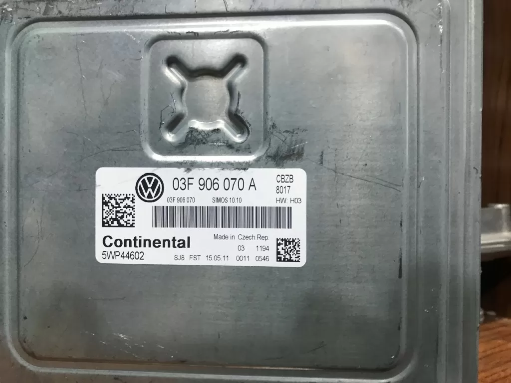 VW MOTOR BEYNİ CONTİNENTAL 03F906070A 5WP44602