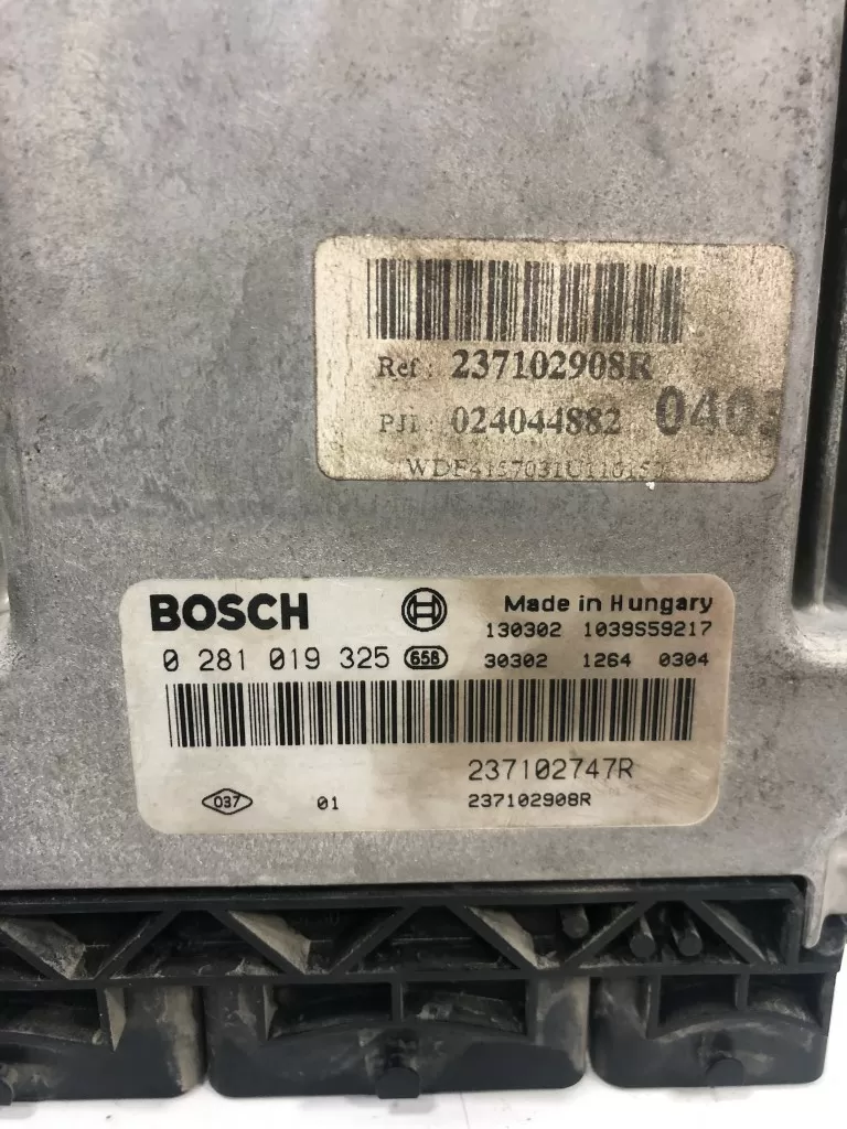 Citan mercedes Kangoo 1.5 DCI Motor Beyni 237102908R / 0281019325