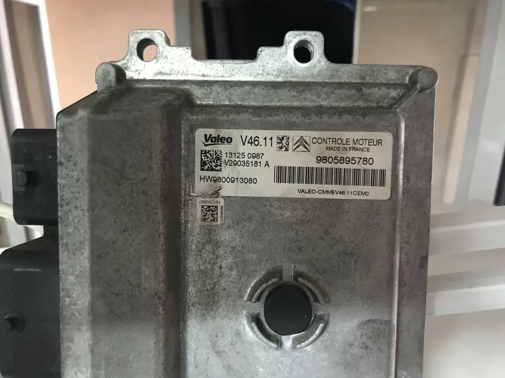 PEUGEOT 208 MOTOR BEYNİ HW9800913080 - 9805895780