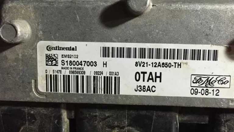 8v21-12a650-th fİesta 1.4 motor beyni EMS2102 S180047003 H