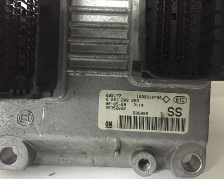 0261208253SS 0261208253 SS 0261208253 opel corsa c 1.2 motor beyni z12xep