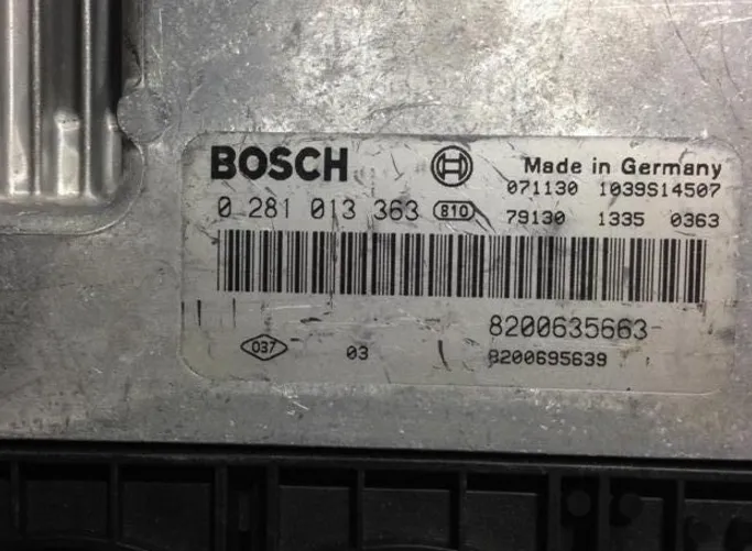 RENAULT TRAFFiC 2 2.5 DCI MOTOR BEYNi BOSCH 0281013363