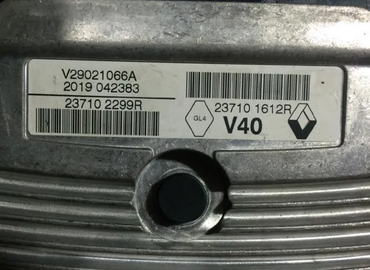 V29021066A 23710 1612R 2019 042383 V40 reno motor beyni