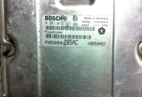 0281012121 P05094285AC Chrysler Voyager 2.8 110 KW